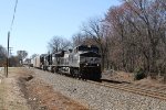 NS 8995 leads train 212 northbound